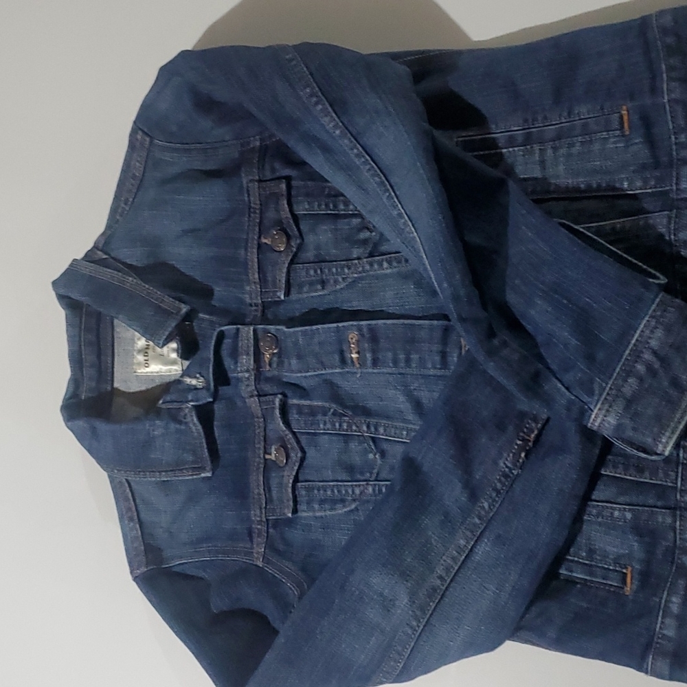Womens jean jacket.